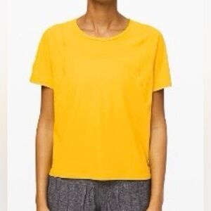 Lululemon Outrun the Heat Short Sleeve / Size 10